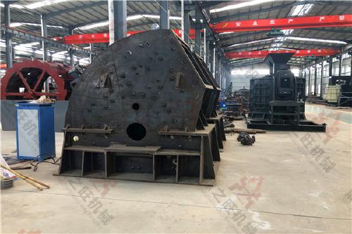 破碎機(jī)的錘頭可分為鑄造和鍛造